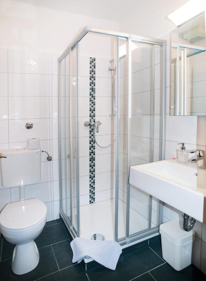 Hotel Garni Haus Schoenberger Heiligenhaus Zewnętrze zdjęcie