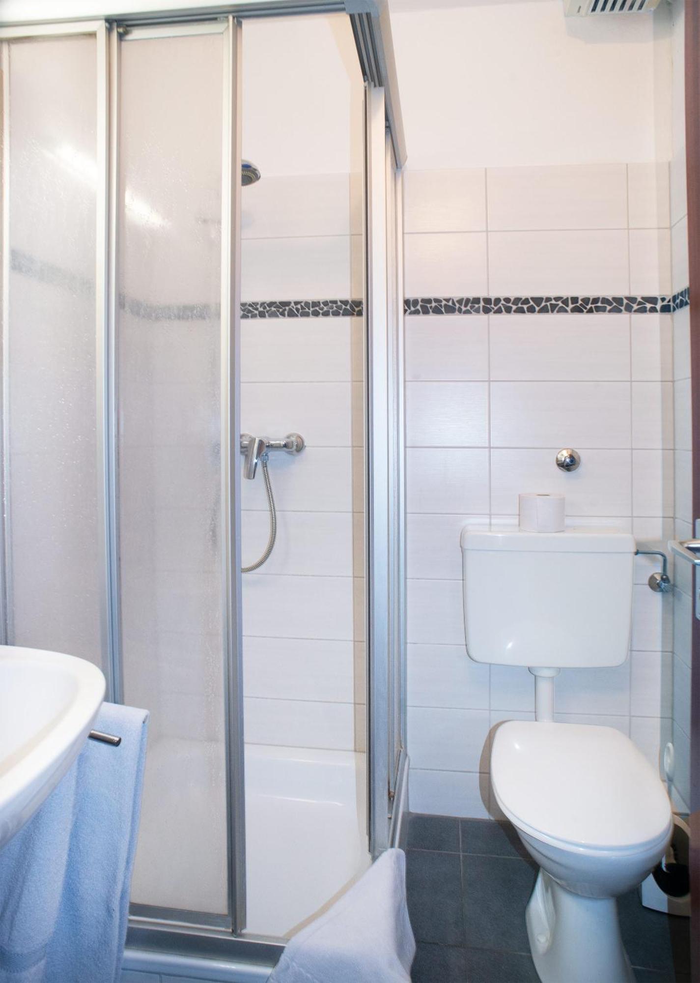 Hotel Garni Haus Schoenberger Heiligenhaus Zewnętrze zdjęcie