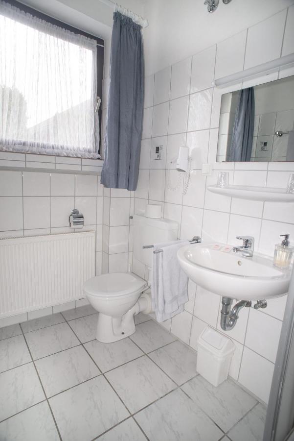Hotel Garni Haus Schoenberger Heiligenhaus Zewnętrze zdjęcie